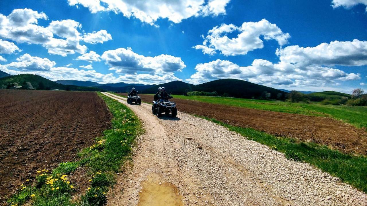 Privatni Smjestaj Most Otočac Εξωτερικό φωτογραφία