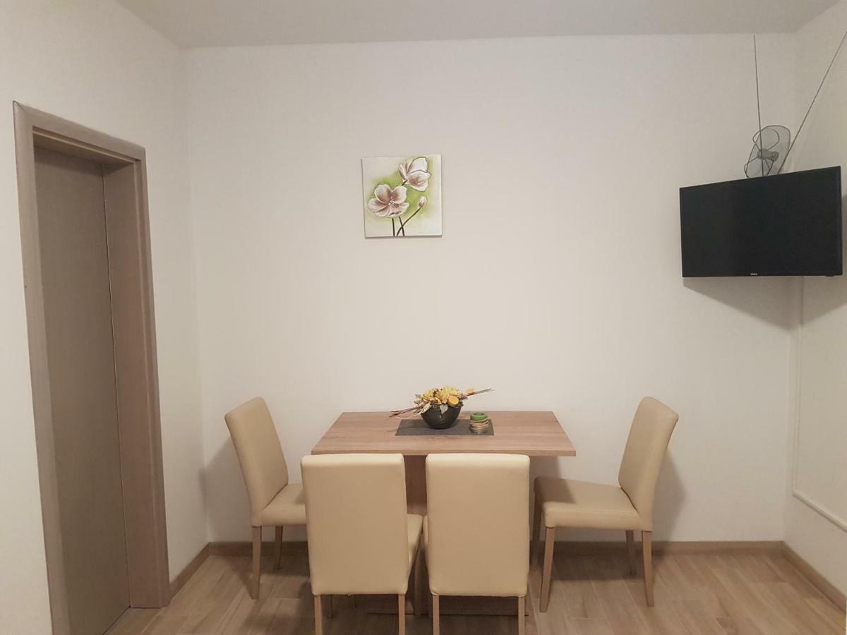 Privatni Smjestaj Most Otočac Εξωτερικό φωτογραφία